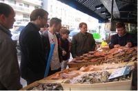 Découvrez les marchés d'Aix-en-Provence. Le samedi 3 décembre 2011 à Aix-en-Provence. Bouches-du-Rhone. 